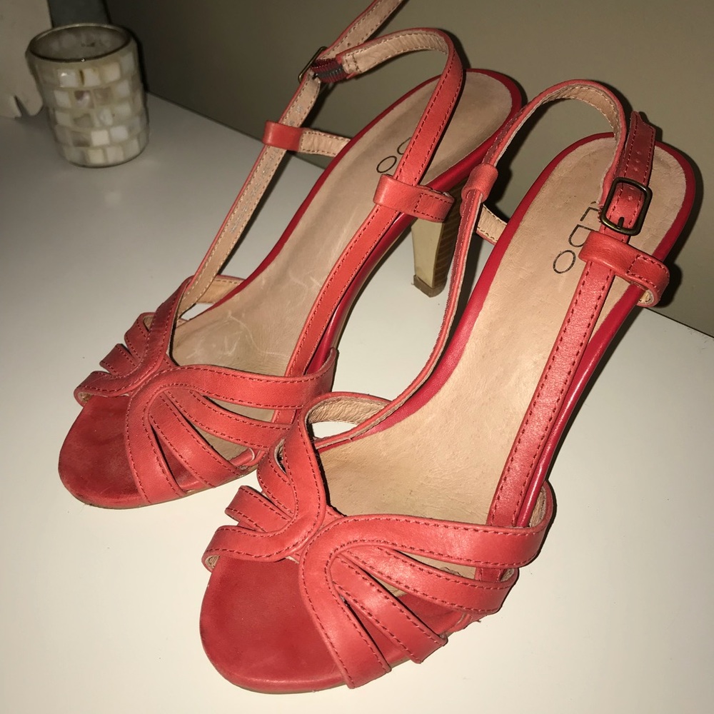 Aldo Schille strappy sandals, size 38. coral color